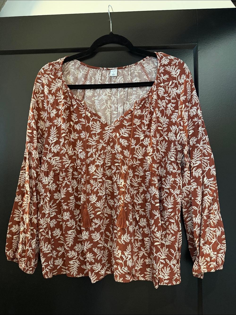 Old Navy Rust Floral Tassel V-Neck Blouse